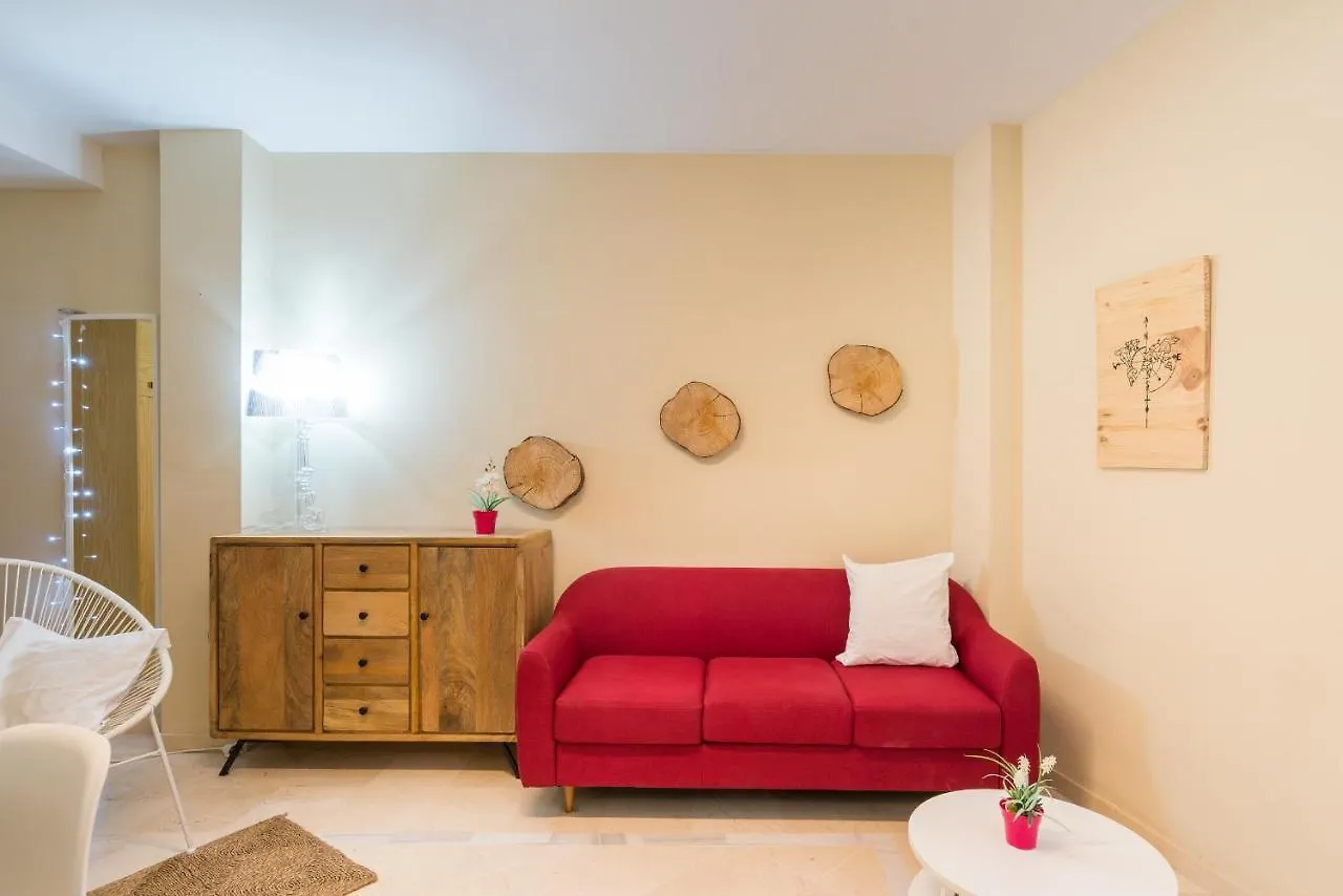 Apartment Gr0-Quiet Apartment, Private Backyard, Walk To Old Town Malaga