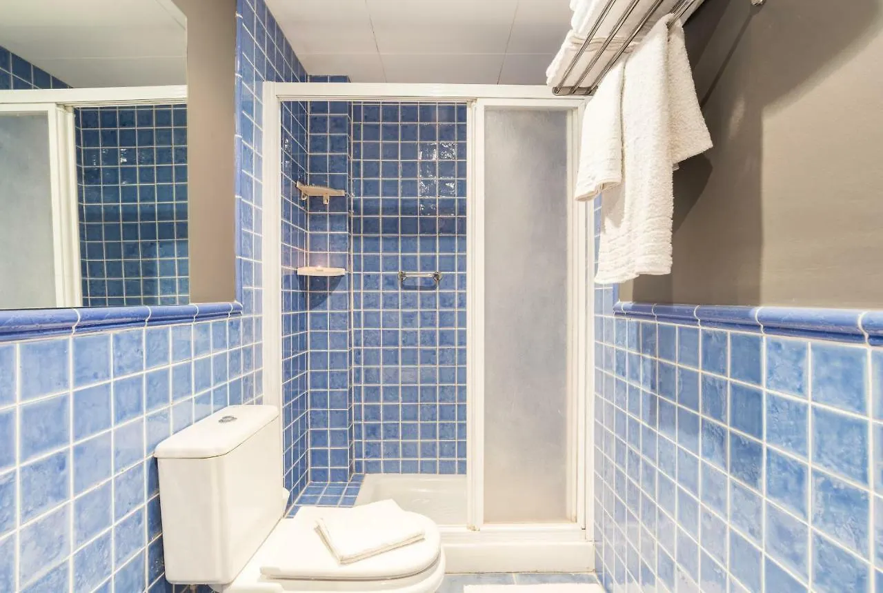 Gr0-Quiet Apartment, Private Backyard, Walk To Old Town 马拉加 西班牙